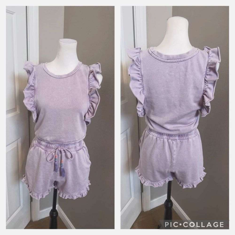 VENUS lavender purple two-piece shorts & sleeveless sweatshirt, ruffles XS
